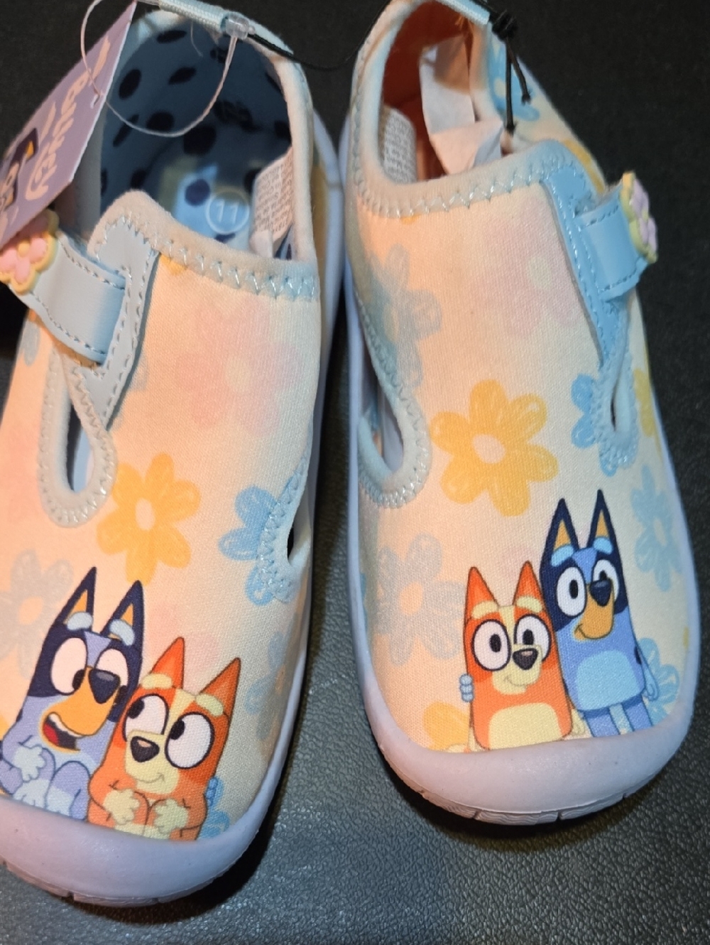 Bluey Toddler Girls Quick-Drying Water Shoe Sandal Sz 12 Adjustable New Flowers